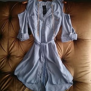 ??NWT bebe Cut-out Shoulder Denim Dress??